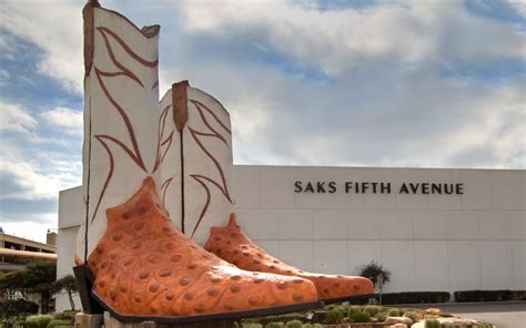 Saks San Antonio North Star Mall 